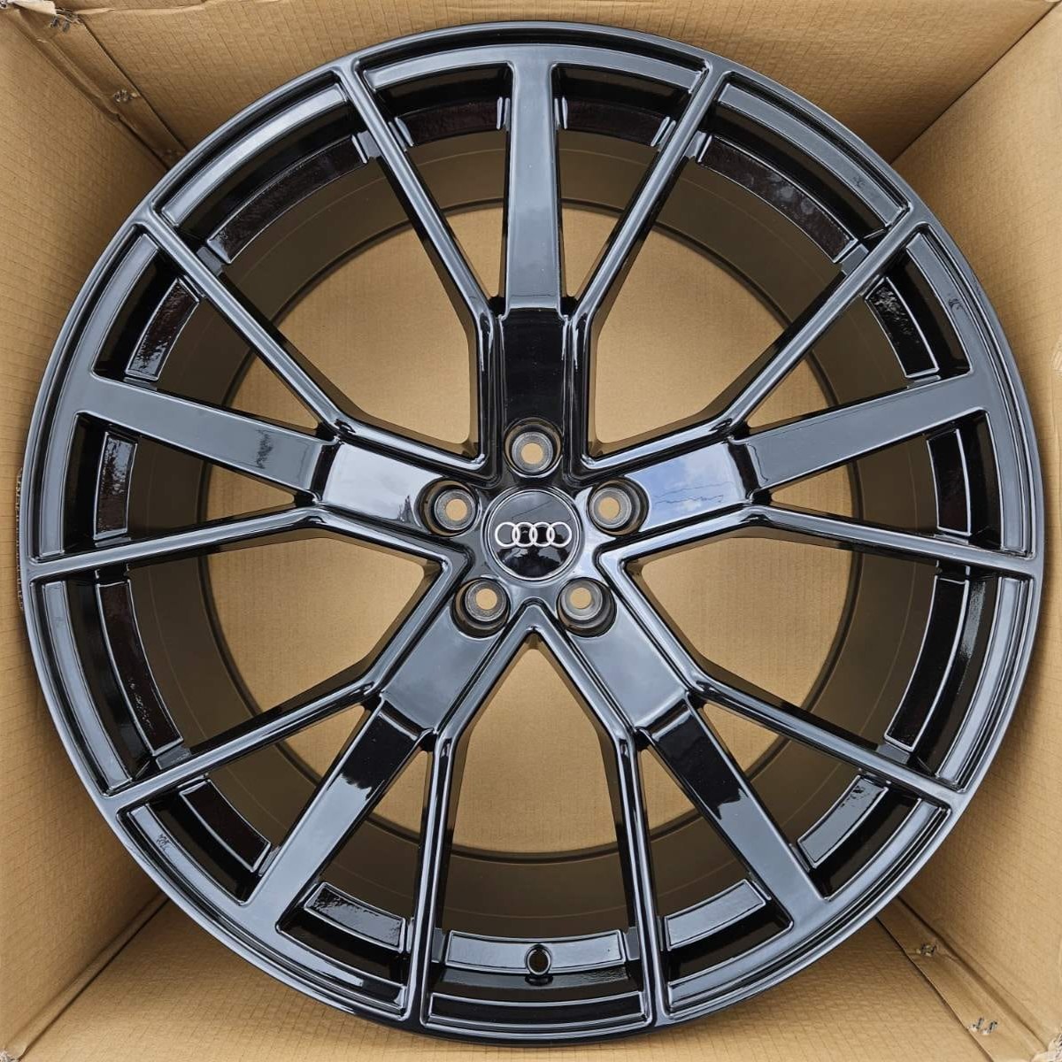 Alu Felne - 9.5J x22 ET26 5x112