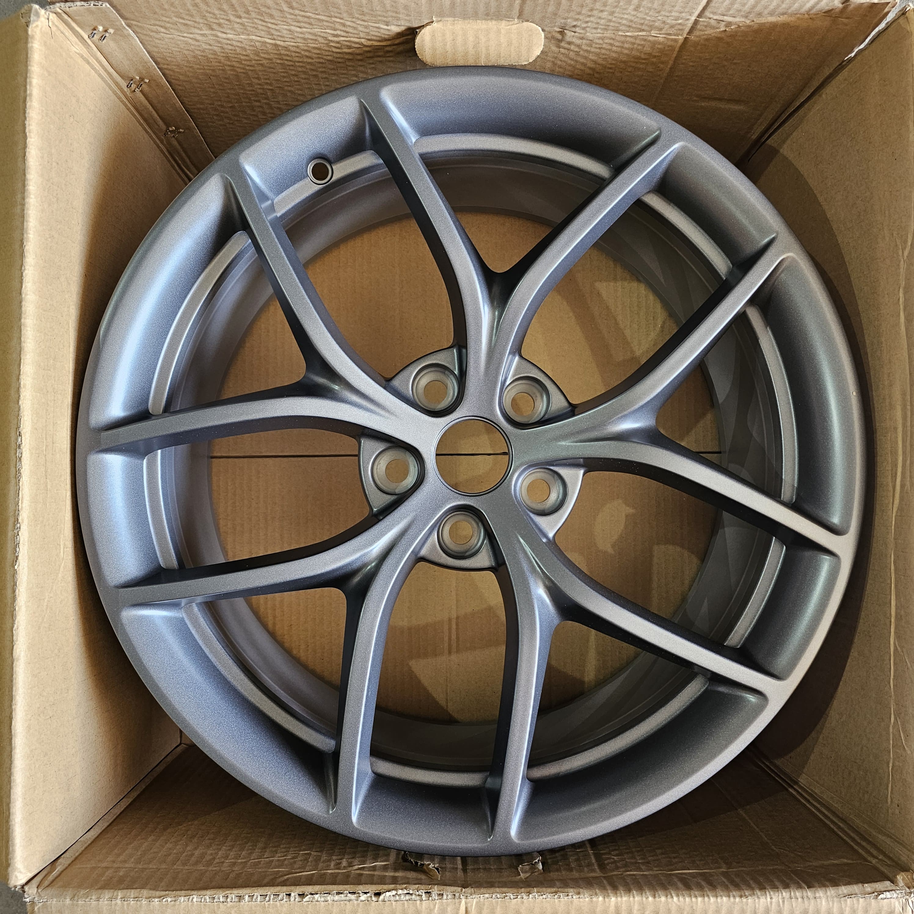 Alu Felne - 8.5J x19 ET35 5X114.3