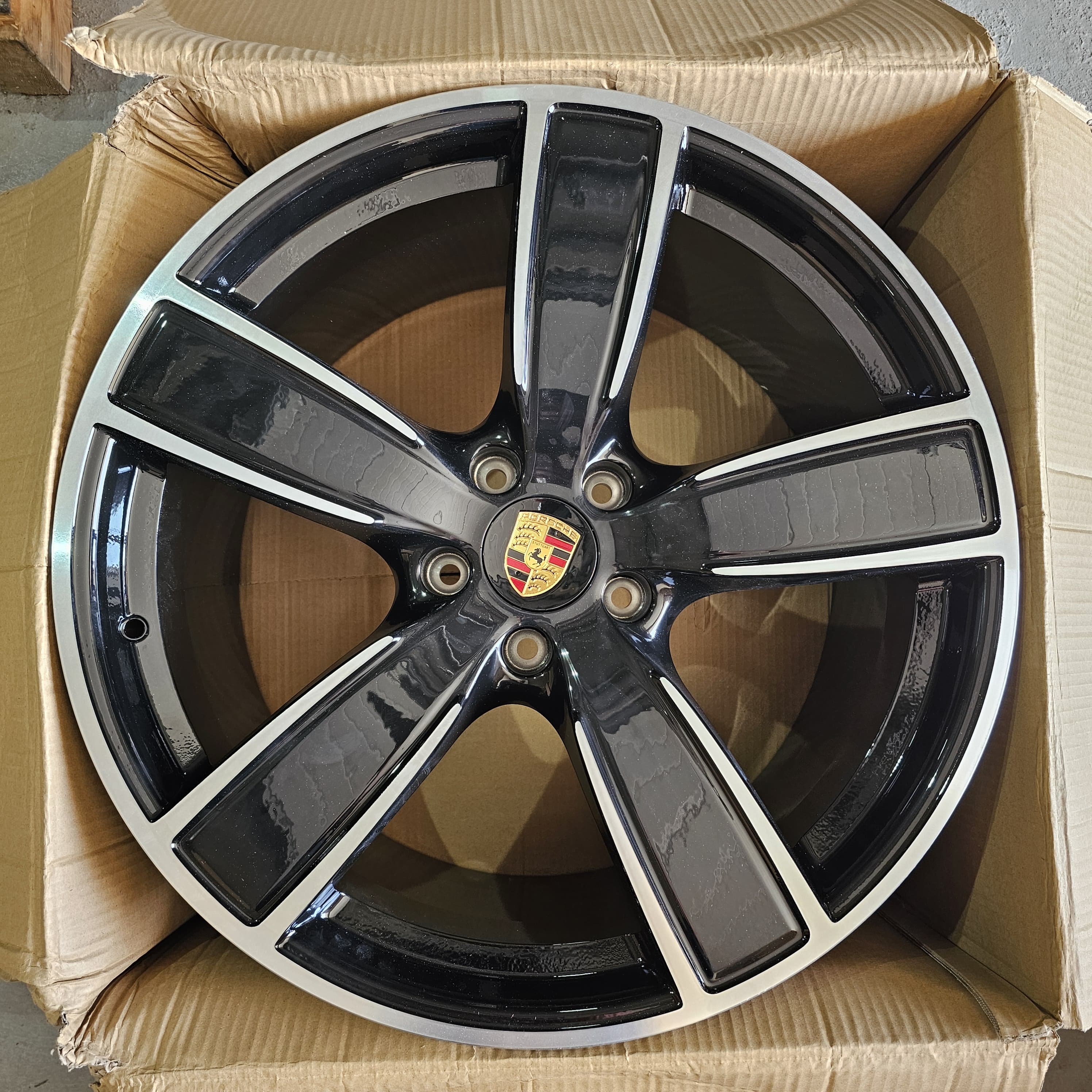 Alu Felne - 9.5J x22 ET41 5X130