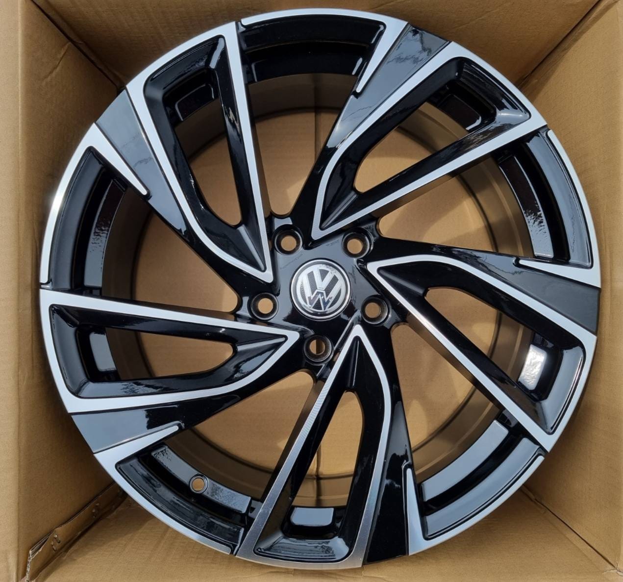 Alu Felne - 7J x16 ET42 5X112