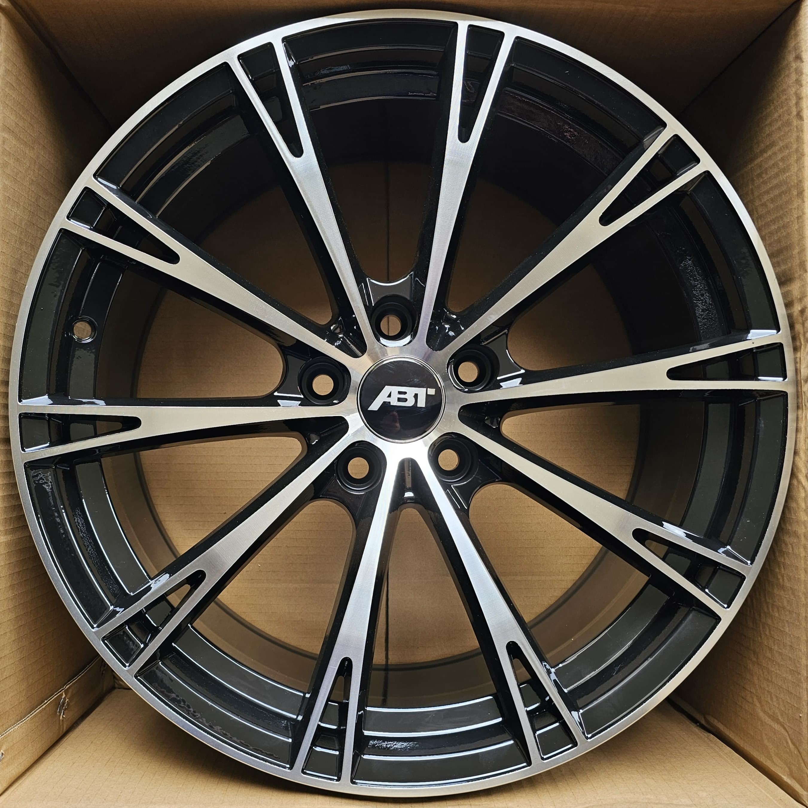 Alu Felne - 8J x18 ET35 5X112