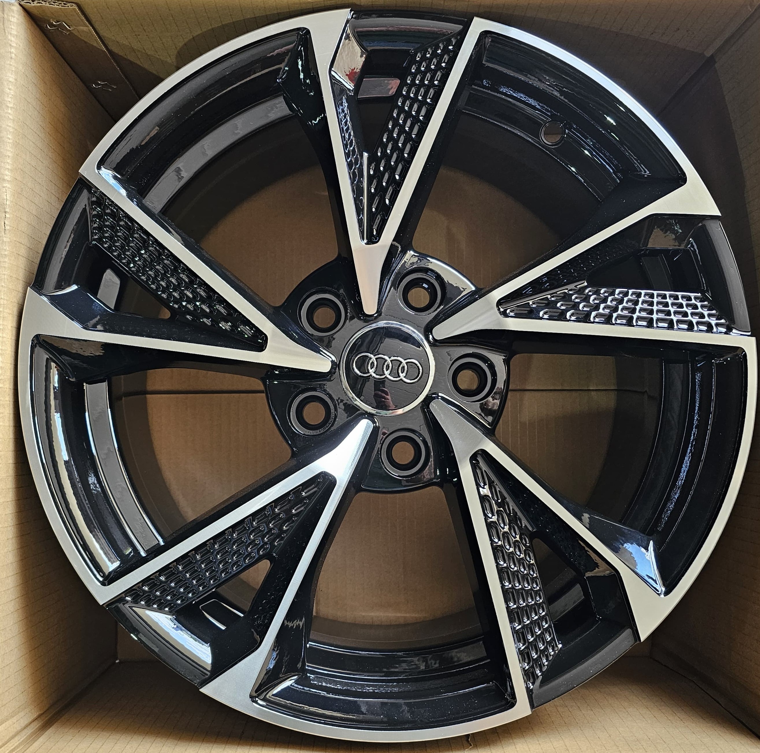 Alu Felne - 7J x16 ET40 5X112