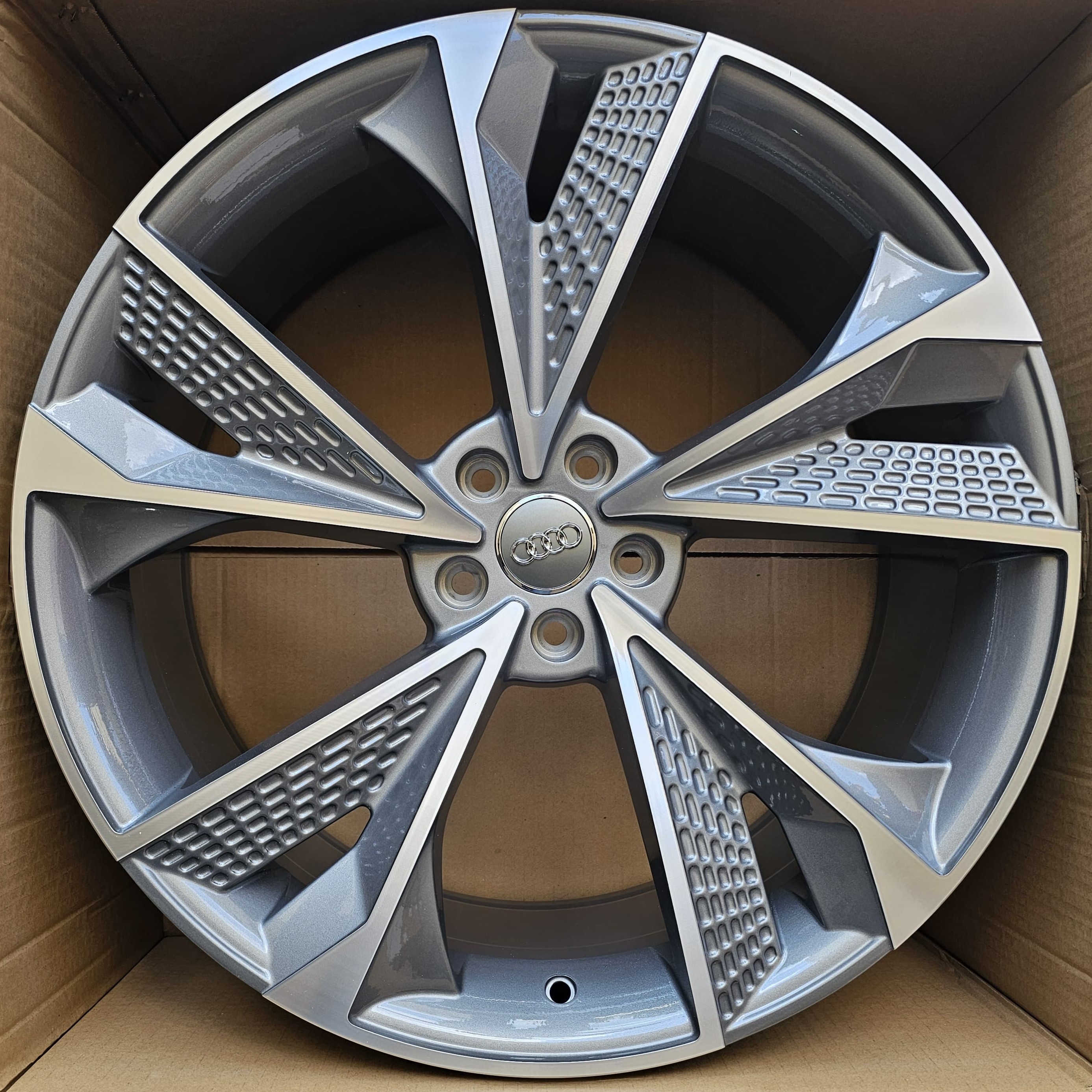 Alu Felne - 9J x21 ET30 5X112