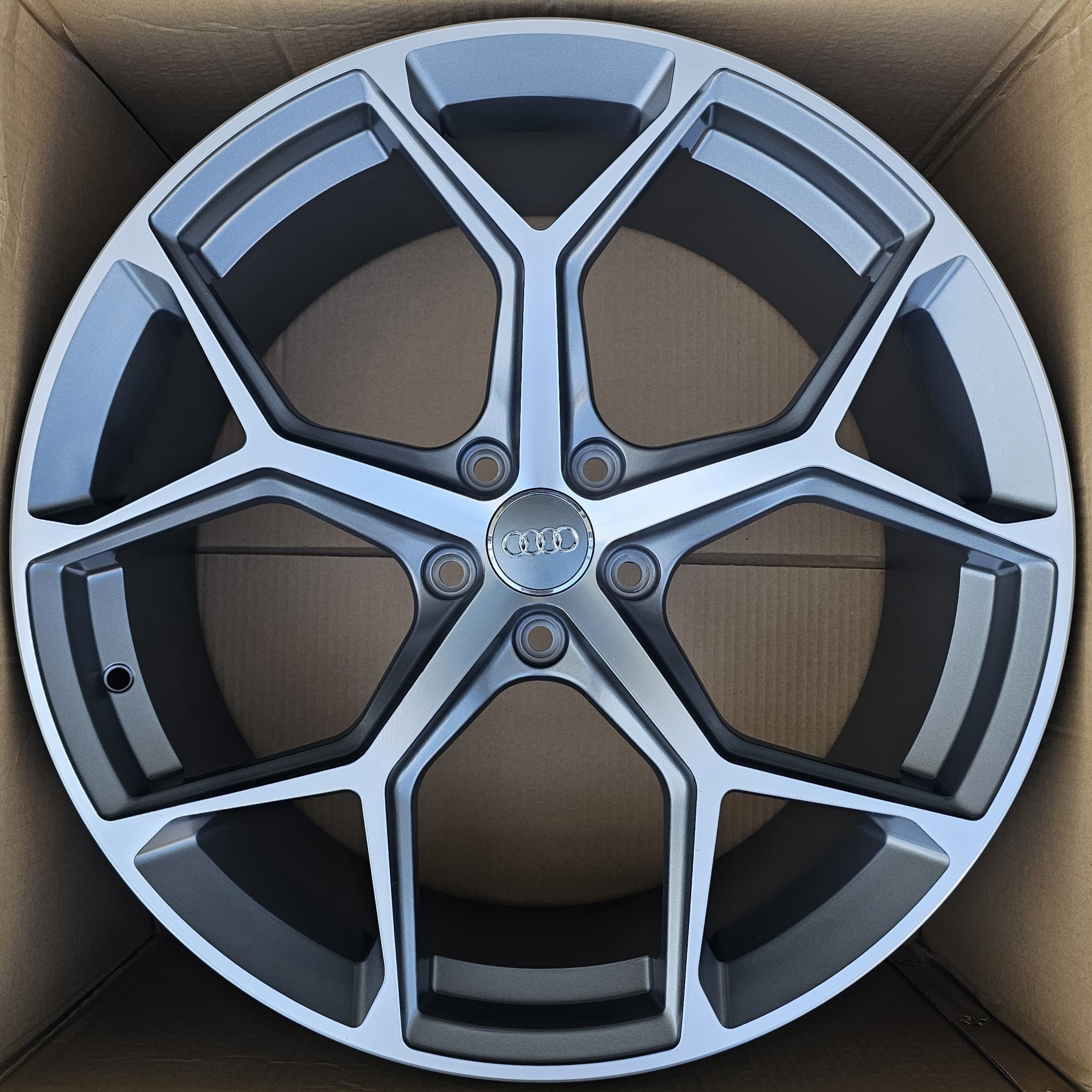 Alu Felne - 9J x20 ET30 5X112