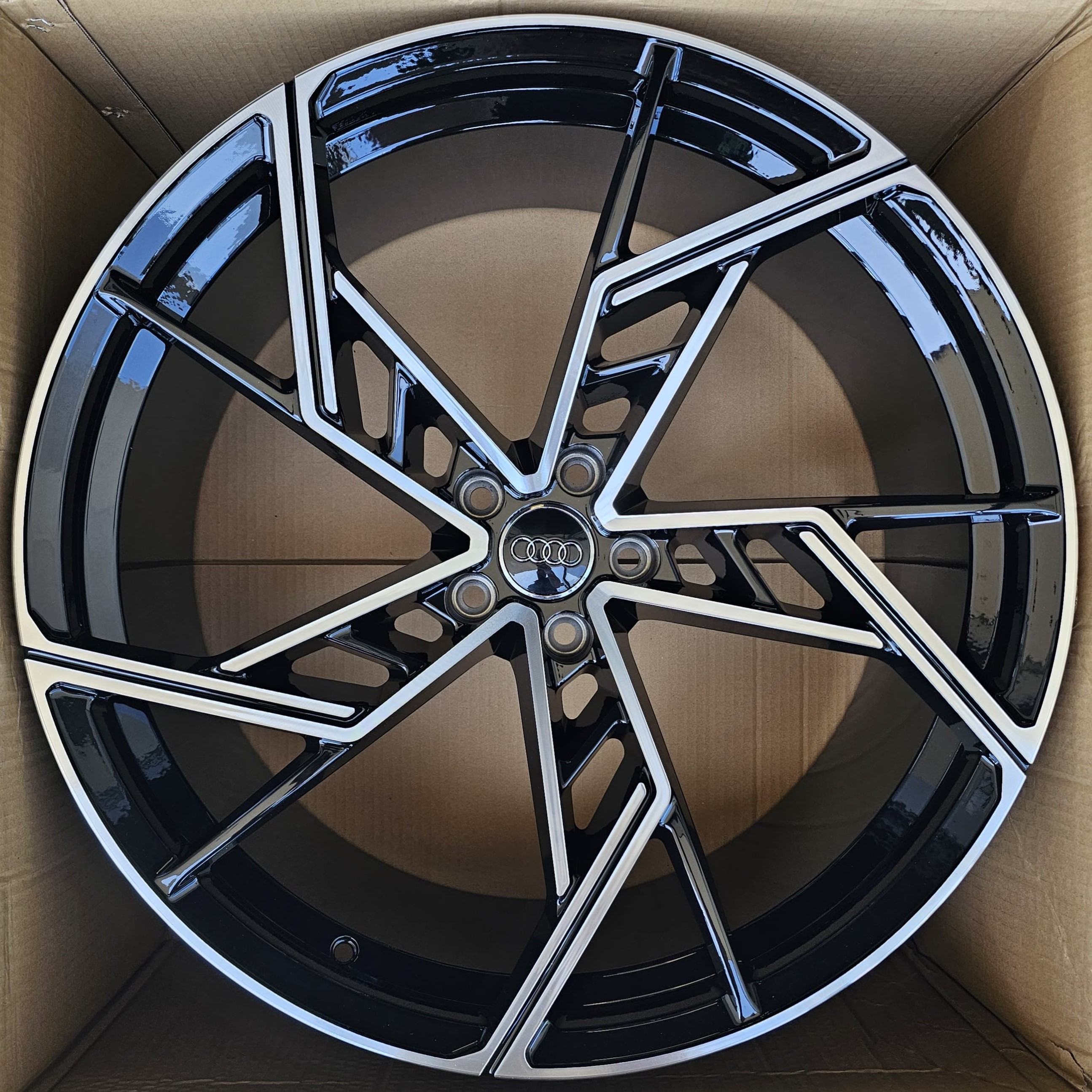 Alu Felne - 10J x22 ET20 5X112
