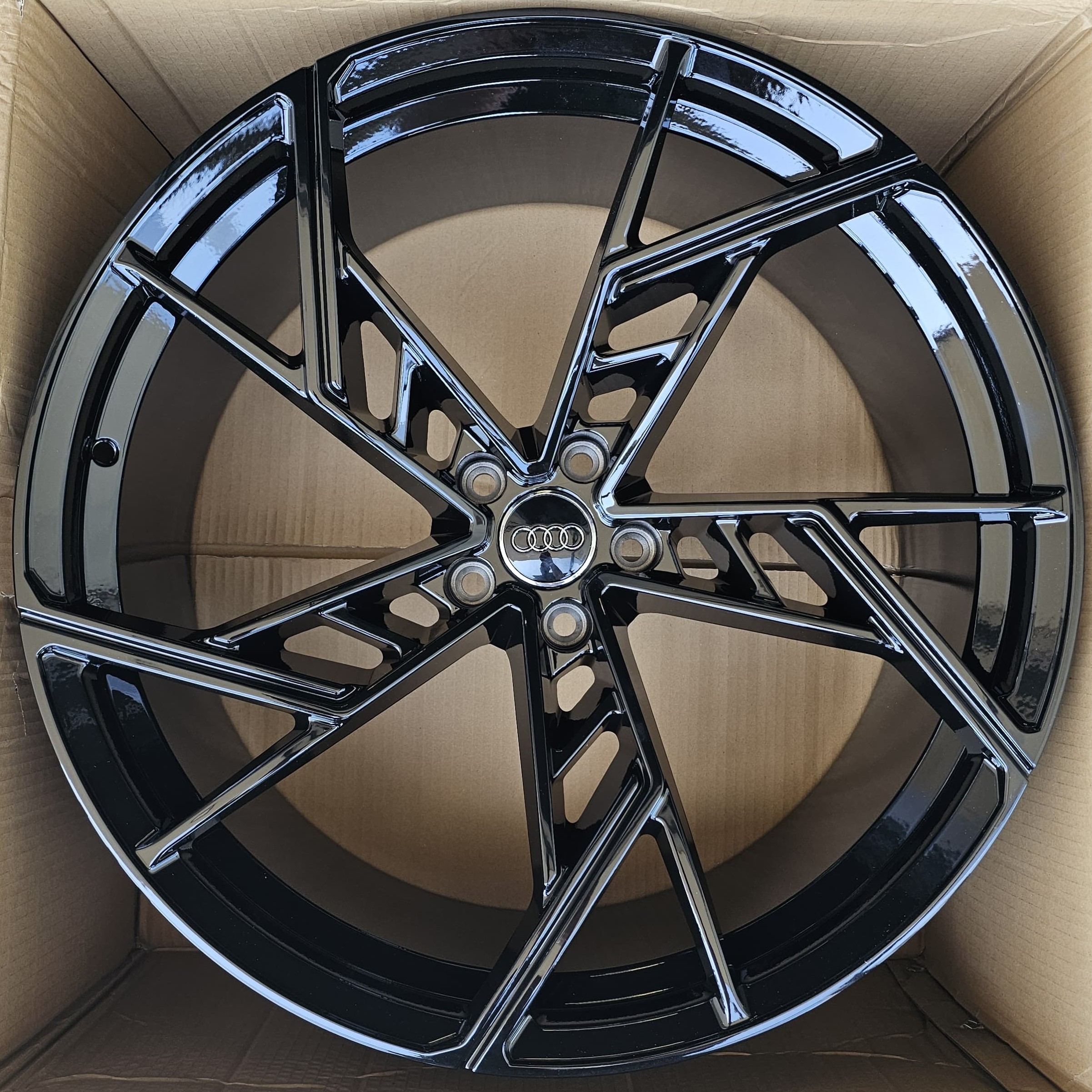 Alu Felne - 10J x22 ET20 5X112