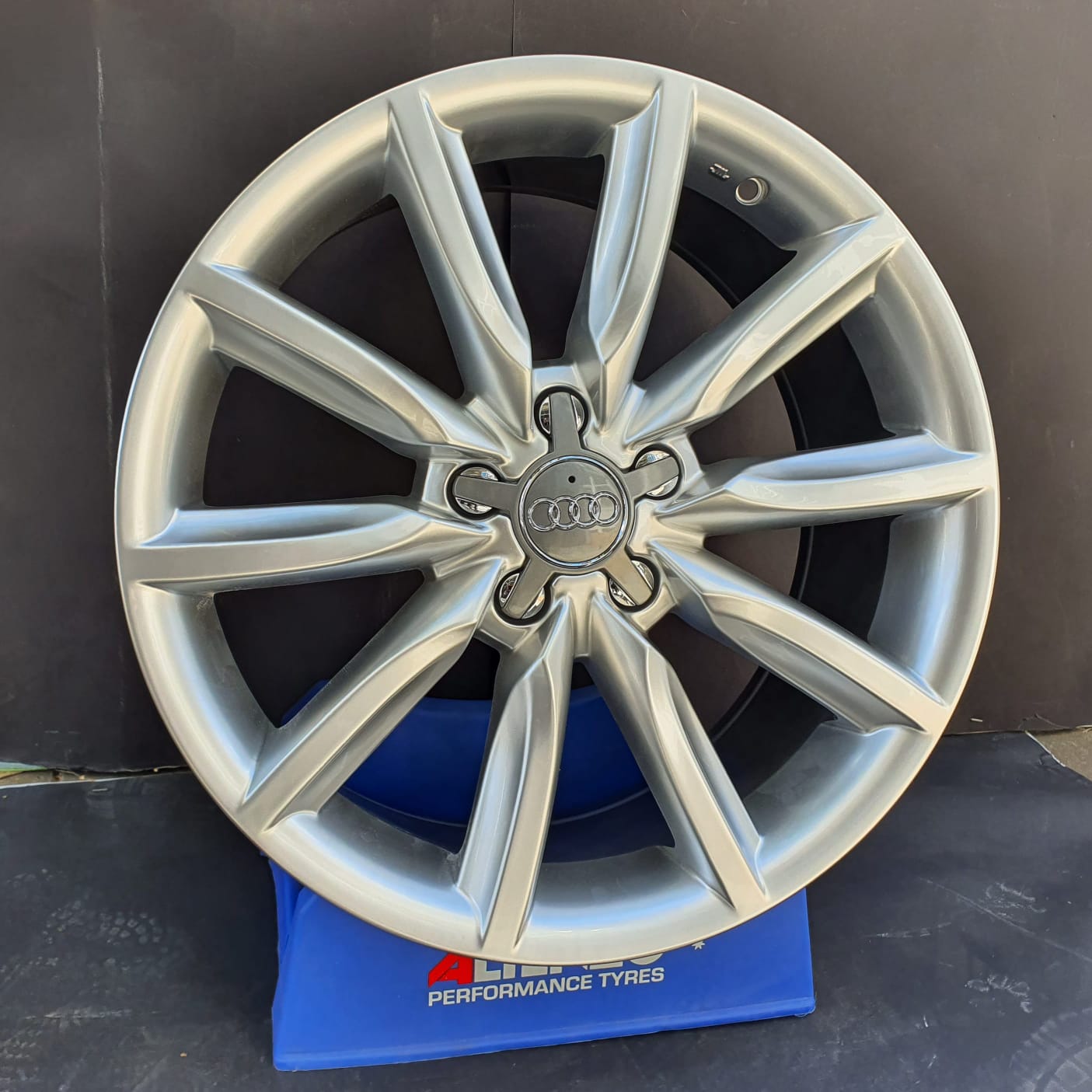 Alu Felne - 8j x19.00 ET45 5X112