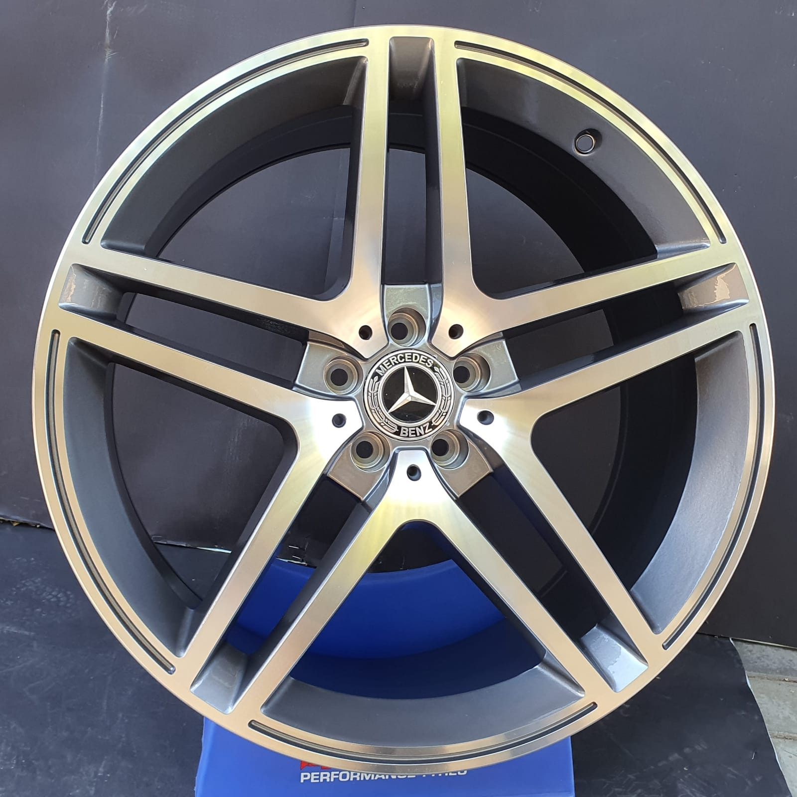 Alu Felne - 10j x21.00 ET46 5X112