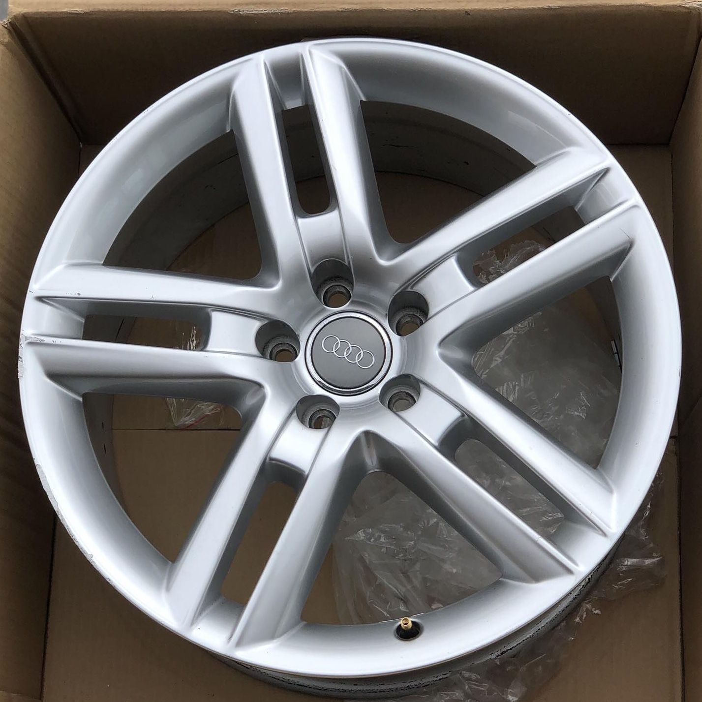 Alu Felne - 8.5J x19 ET45 5x112
