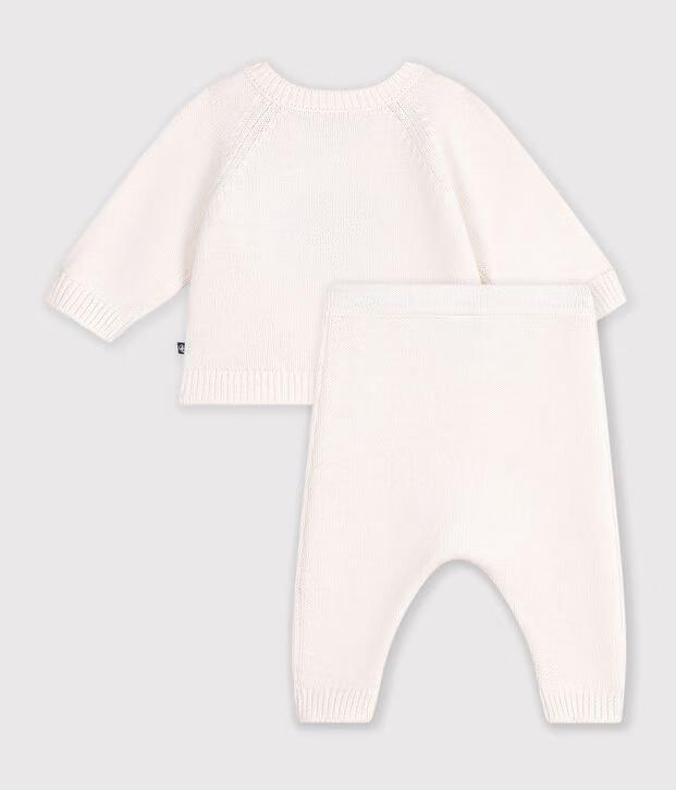 Pleteni komplet za bebe sa srcem od kombinacije vune i pamuka — slika 3